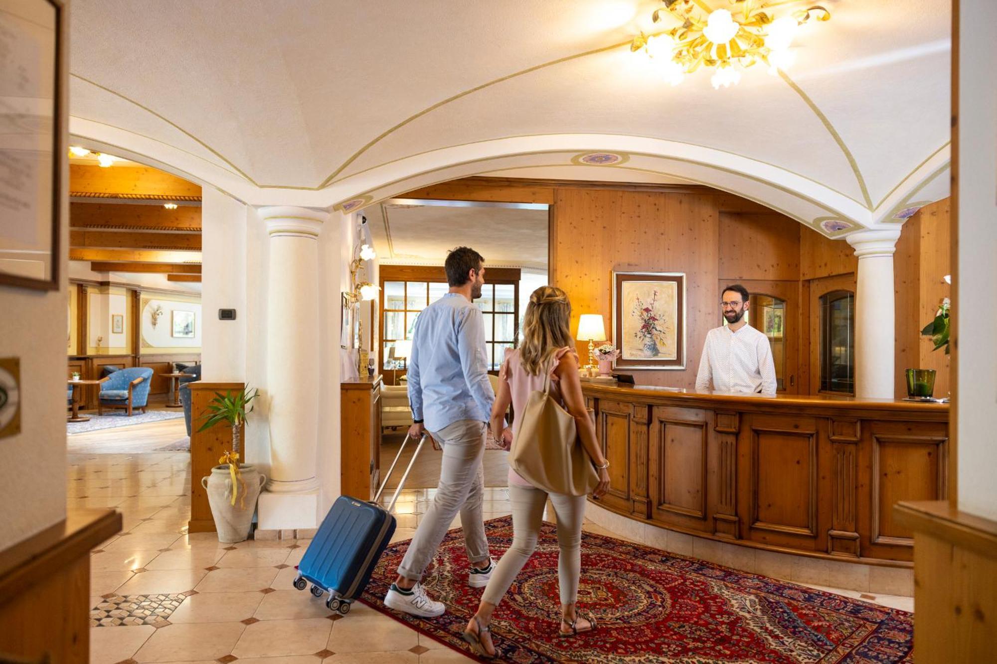 Hotel Lido - Slow & Natural Living โมลเวโน ภายนอก รูปภาพ